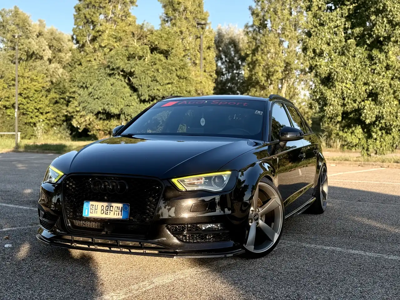 Audi A3 Sportback 2.0 tdi Ambiente s-tronic — photo 1 of 12