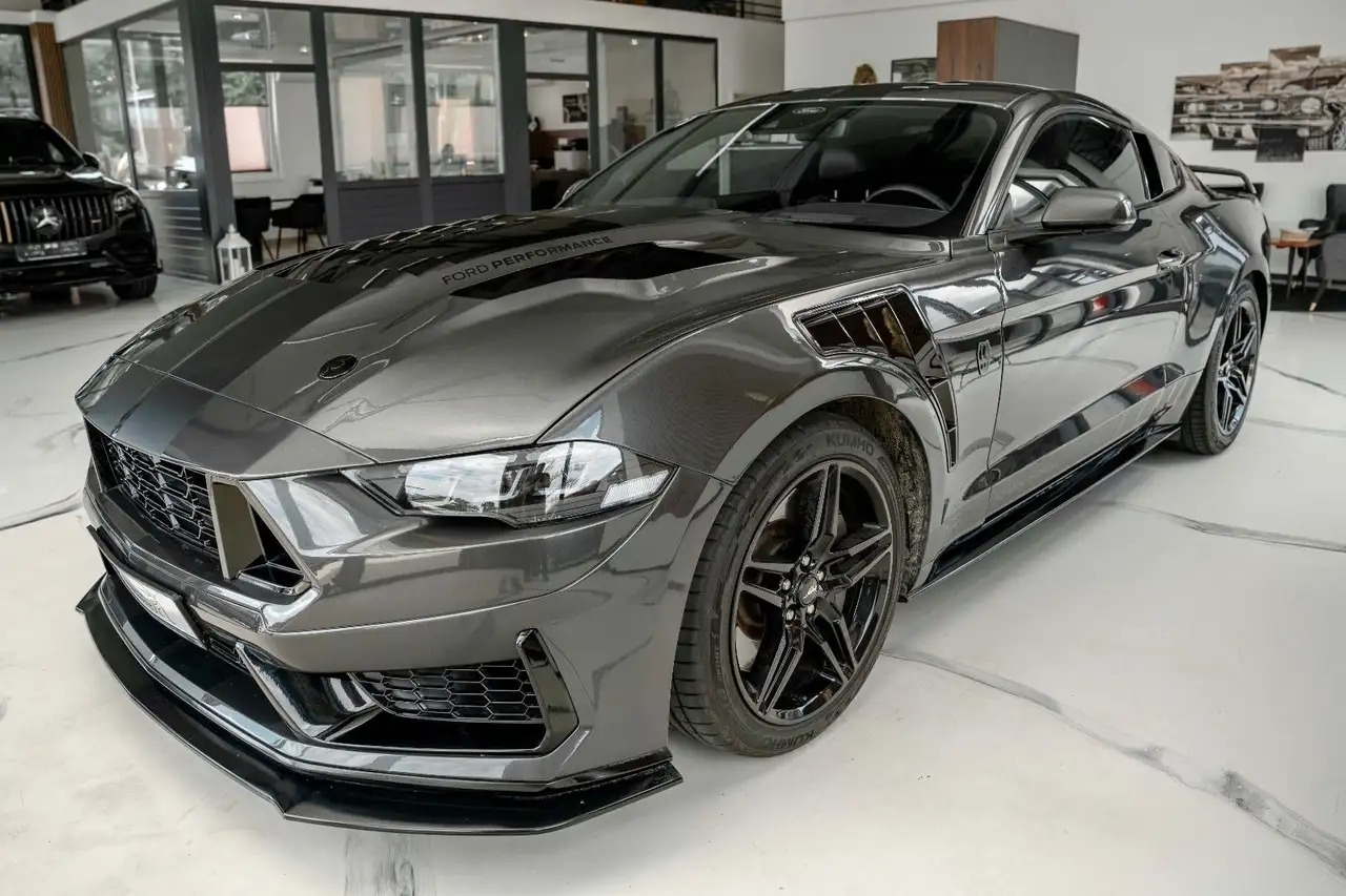 Ford Mustang Gt 5,0 DARK HORSE PERFORMANCE LCD — photo 1 of 15