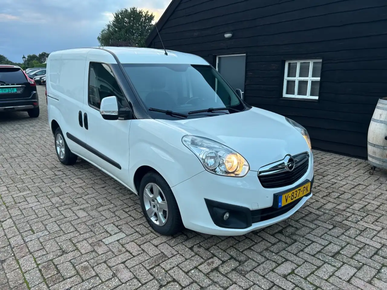Opel Combo 1.6 CDTi L1H1 Sport — photo 1 of 9