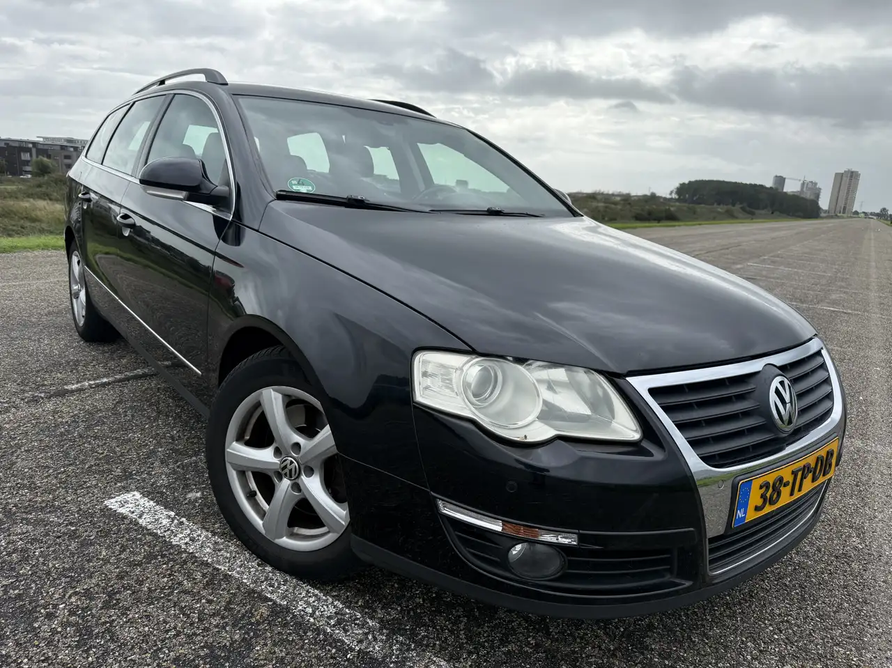 Volkswagen Passat 2.0 FSi AUTOMAAT/TREKHAAK/FULL/NAP — photo 1 of 20