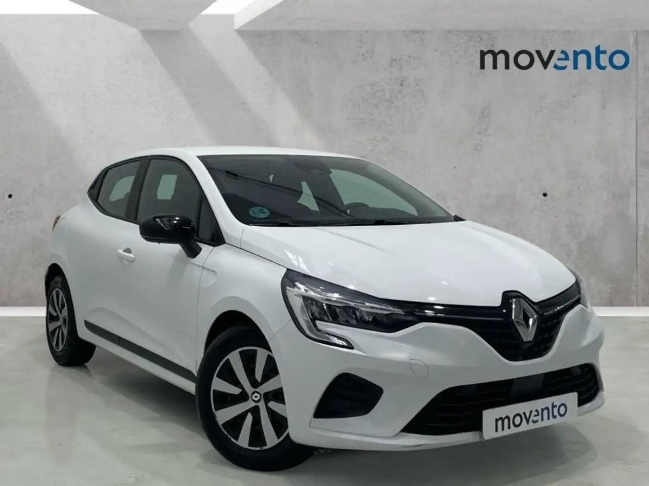 Renault Clio TCe Intens 67kW — photo 1 of 18