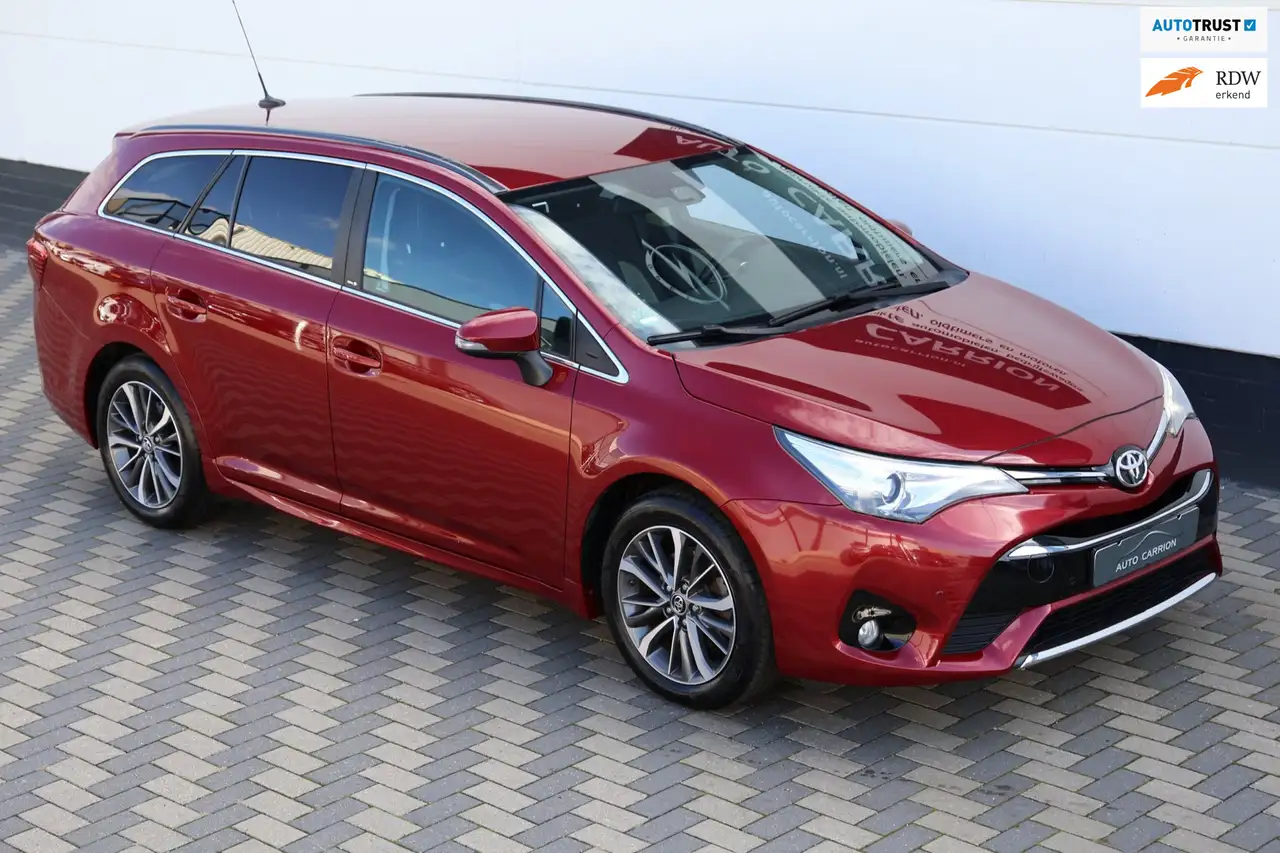 Toyota Avensis Touring Sports 1.8 VVT-i Dealer onderhouden — photo 1 of 40