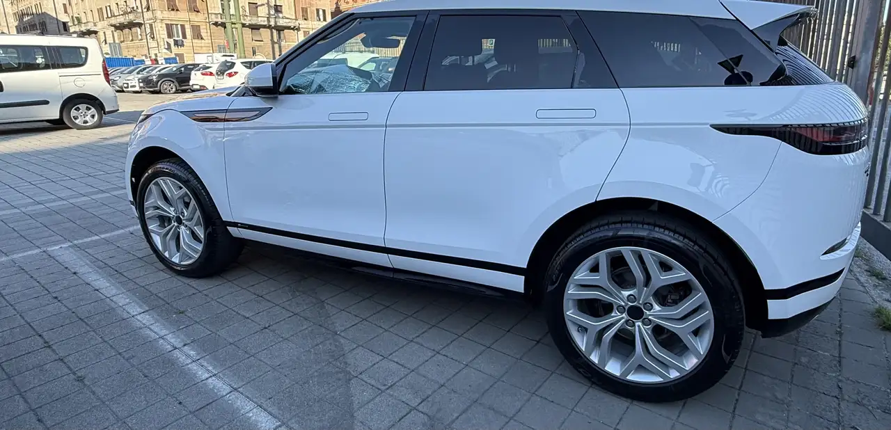 Land Rover Range Rover Evoque 2.0d i4 mhev R-Dynamic S awd 180cv auto — photo 1 of 20