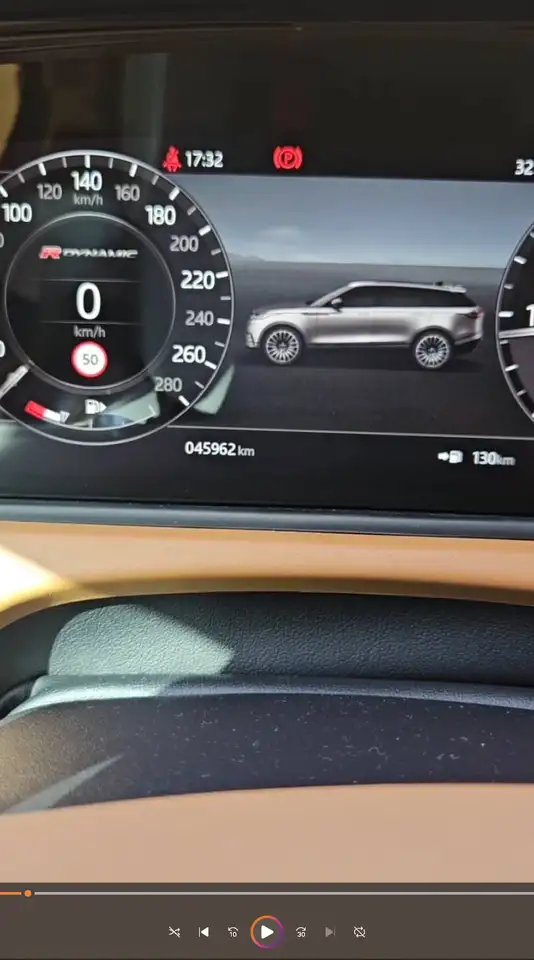 Land Rover Range Rover Velar Range Rover Velar 3.0D R-Dynamic HSE 4WD Aut. 275 R-Dynamic HSE — photo 1 of 8