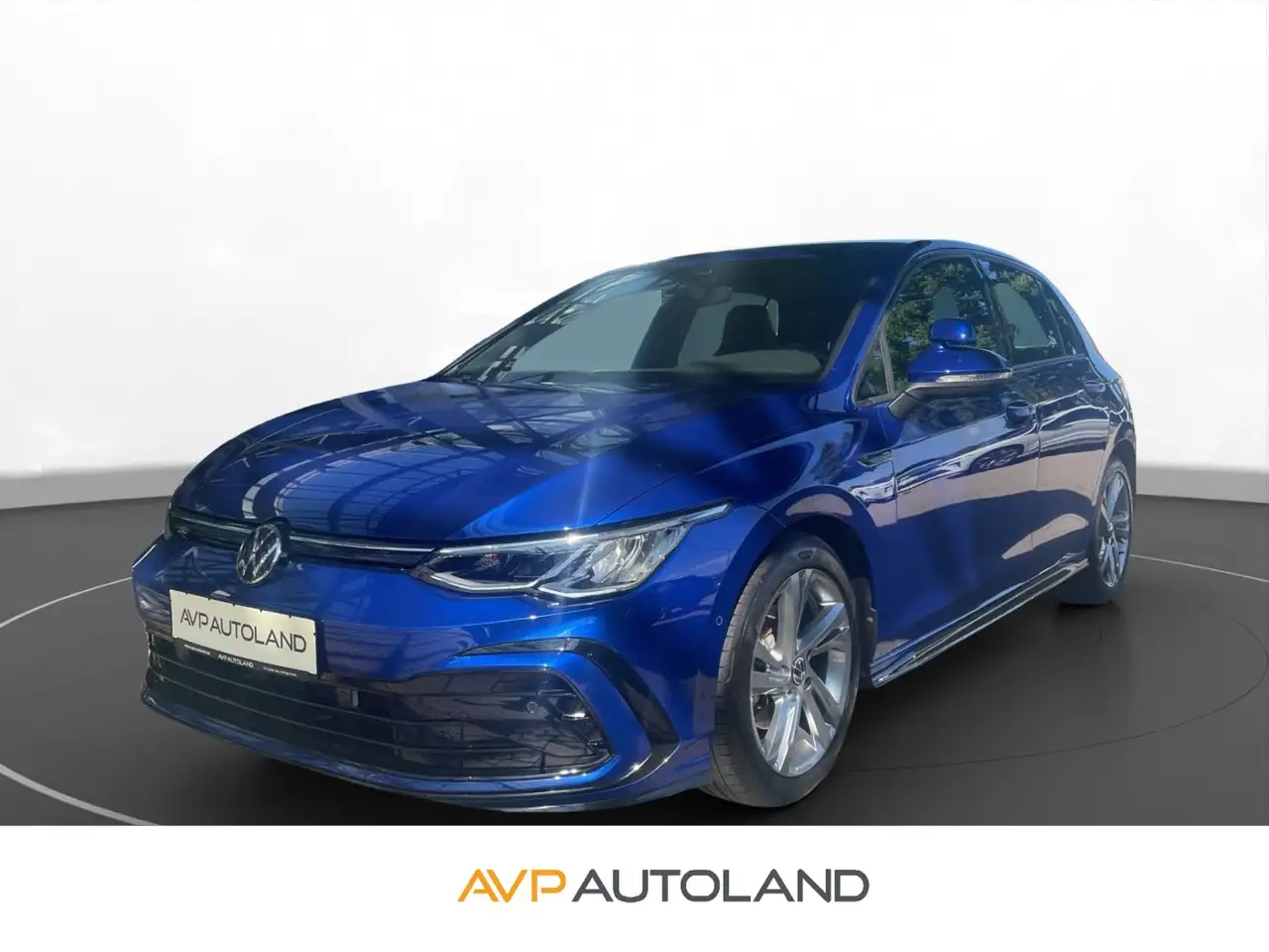 Volkswagen Golf VIII 1.5 TSI R-Line | PARKH | SITZHEIZ |LED — photo 1 of 15