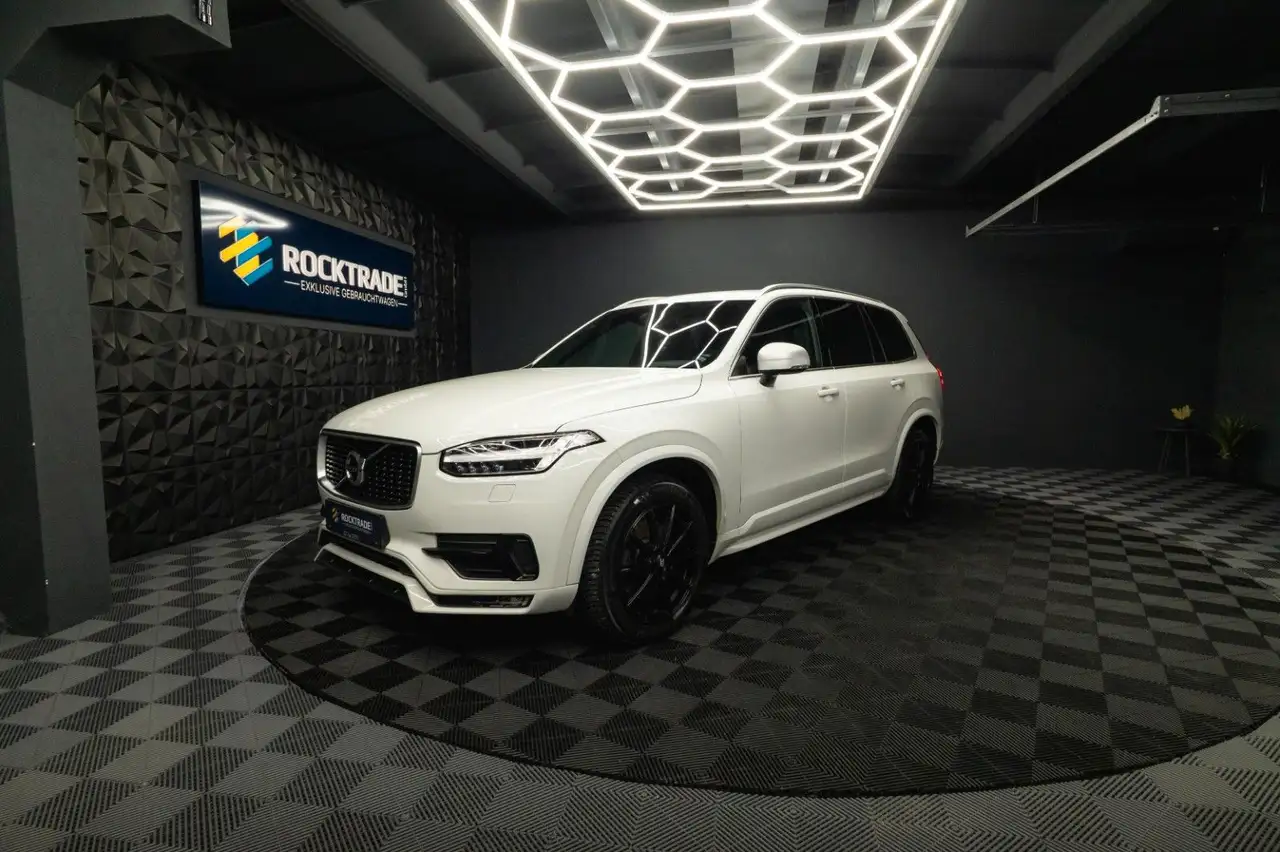 Volvo XC90 R Design AWD Night-Paket | ACC | LED | DAB+ — photo 1 of 40