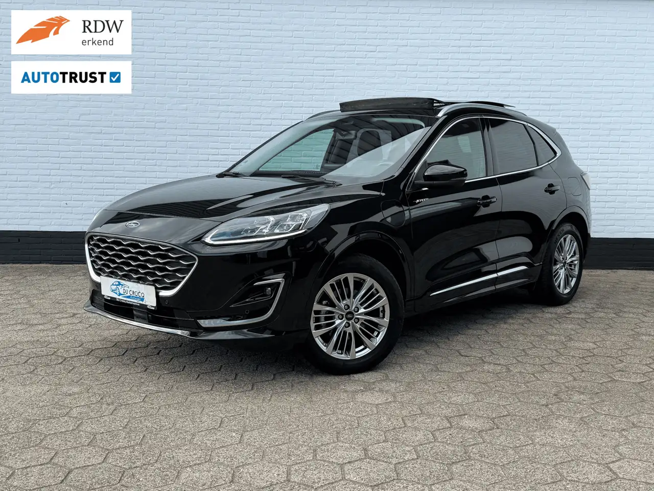 Ford Kuga 2.5 PHEV Vignale PANODAK l TREKHAAK l LEDER l B&O — photo 1 of 29