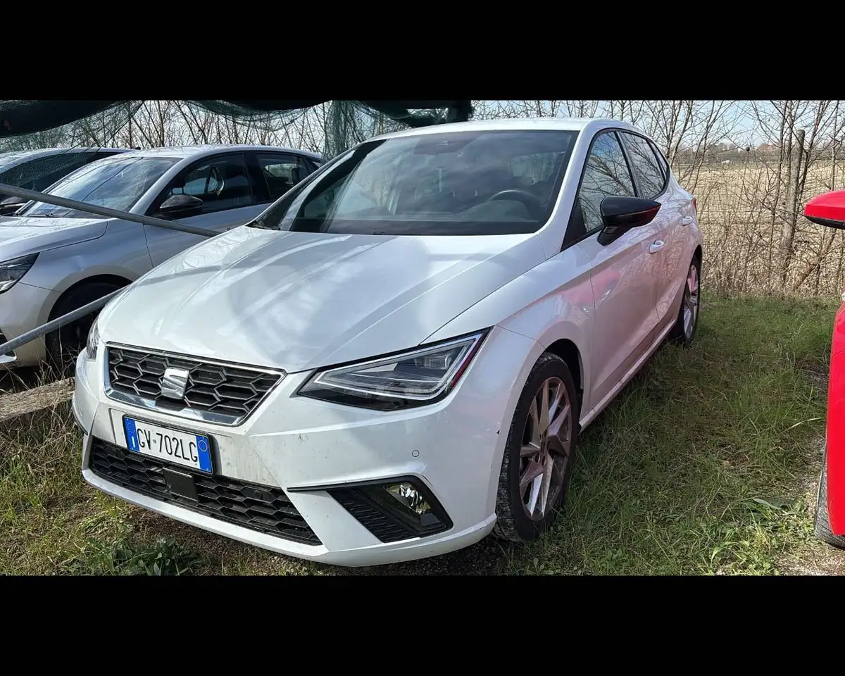 SEAT Ibiza 1,0 TSIFR 5P70 DI6M5 MY 24 — photo 1 of 10