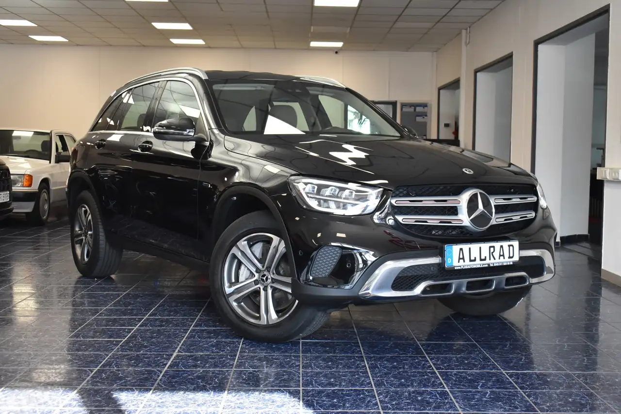 Mercedes-Benz GLC 300 de 4Matic Exclusive Navi LED Leder Kamer — photo 1 of 15