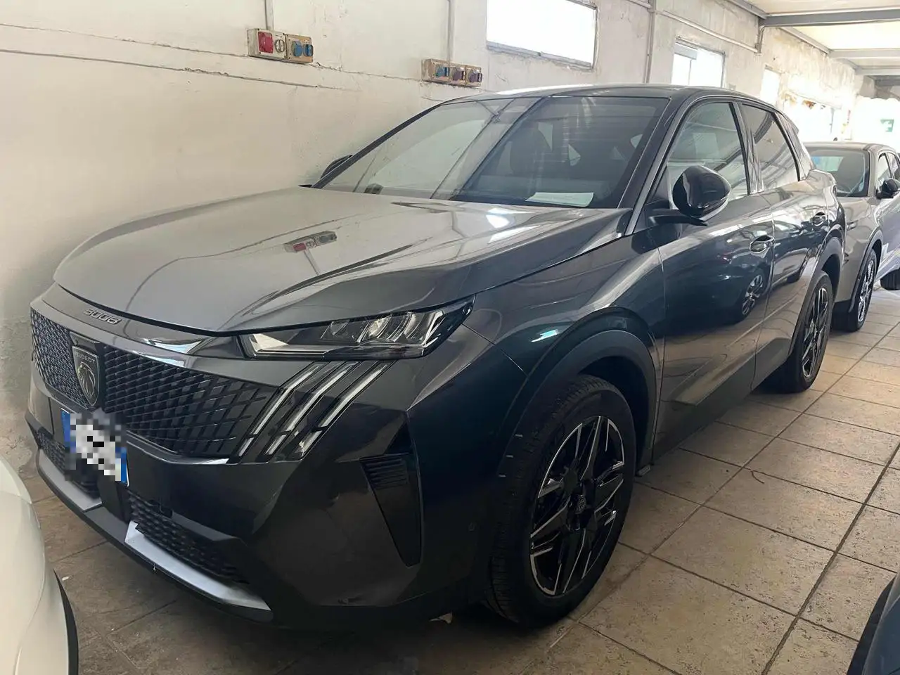 Peugeot 3008 ALLURE Hybrid 145cv e-DCS6 — photo 1 of 10