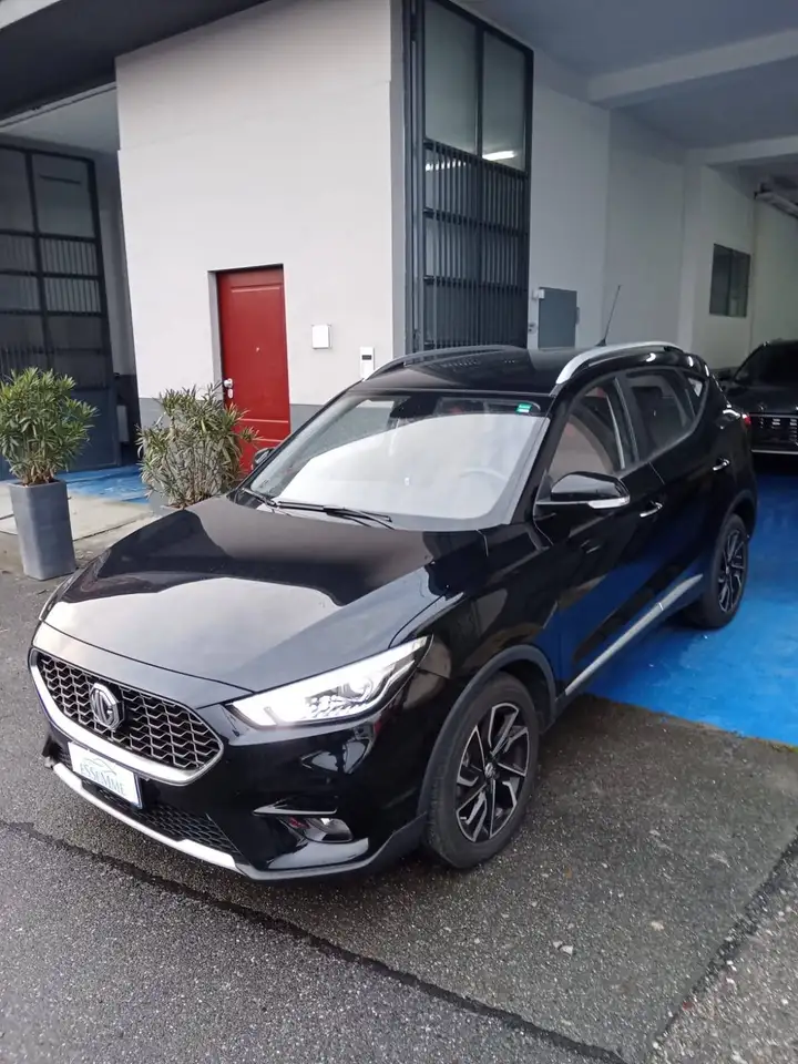 MG ZS 1.5 Luxury 105CV- PELLE, CAMERA 360, IPER FULL OPTIONAL! — photo 1 of 12