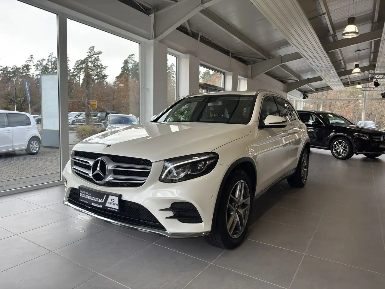 Mercedes-Benz GLC 220 4Matic AMG Line LED*RFK*2HD — photo 1 of 25