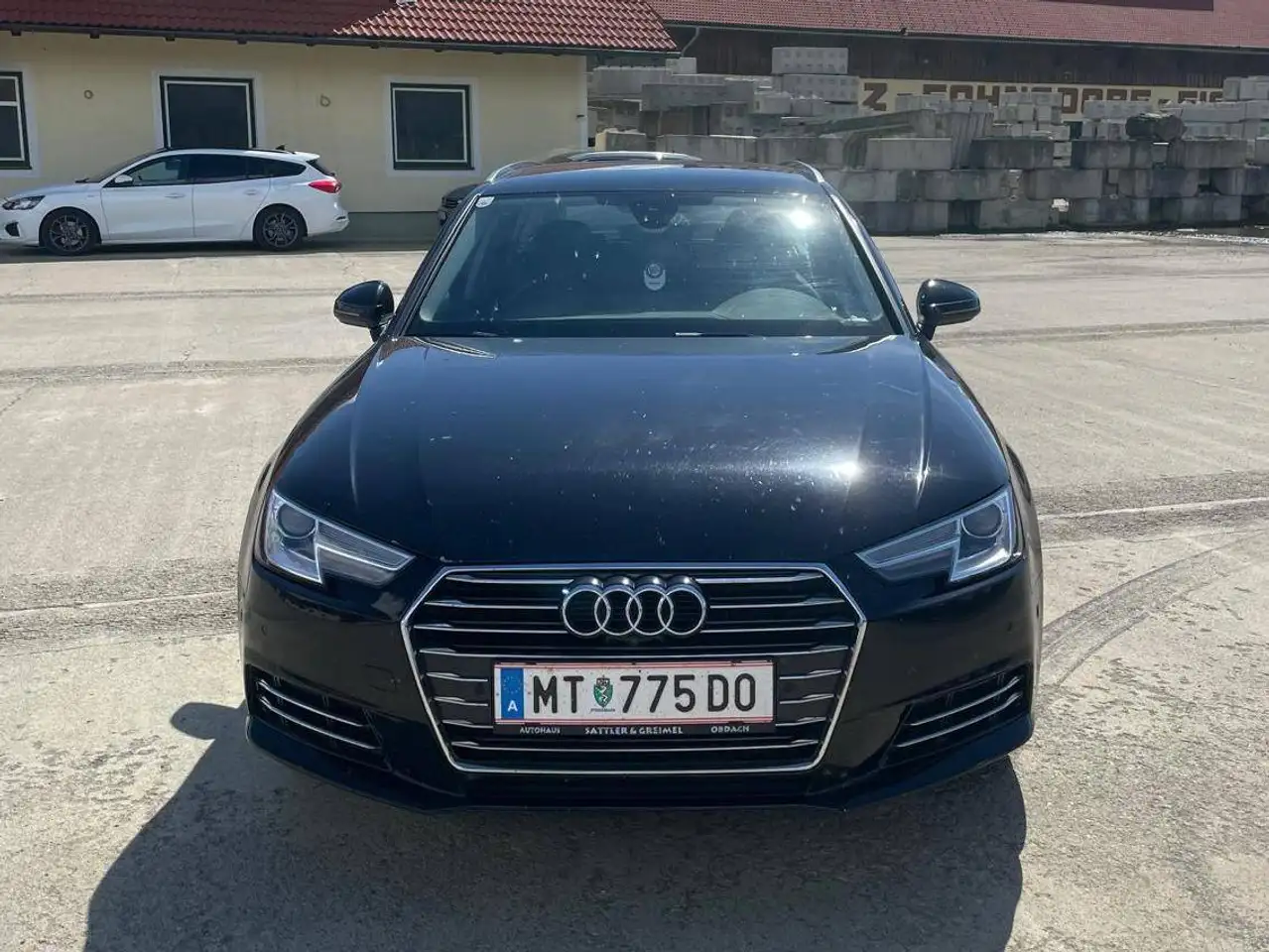 Audi A4 A4 Avant 2,0 TDI — photo 1 of 15