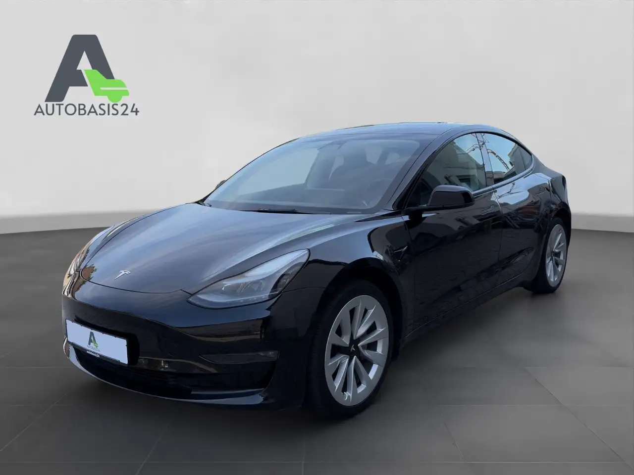 Tesla Model 3 Long Range Dual AWD *Shanghai* 1.Hand* — photo 1 of 20