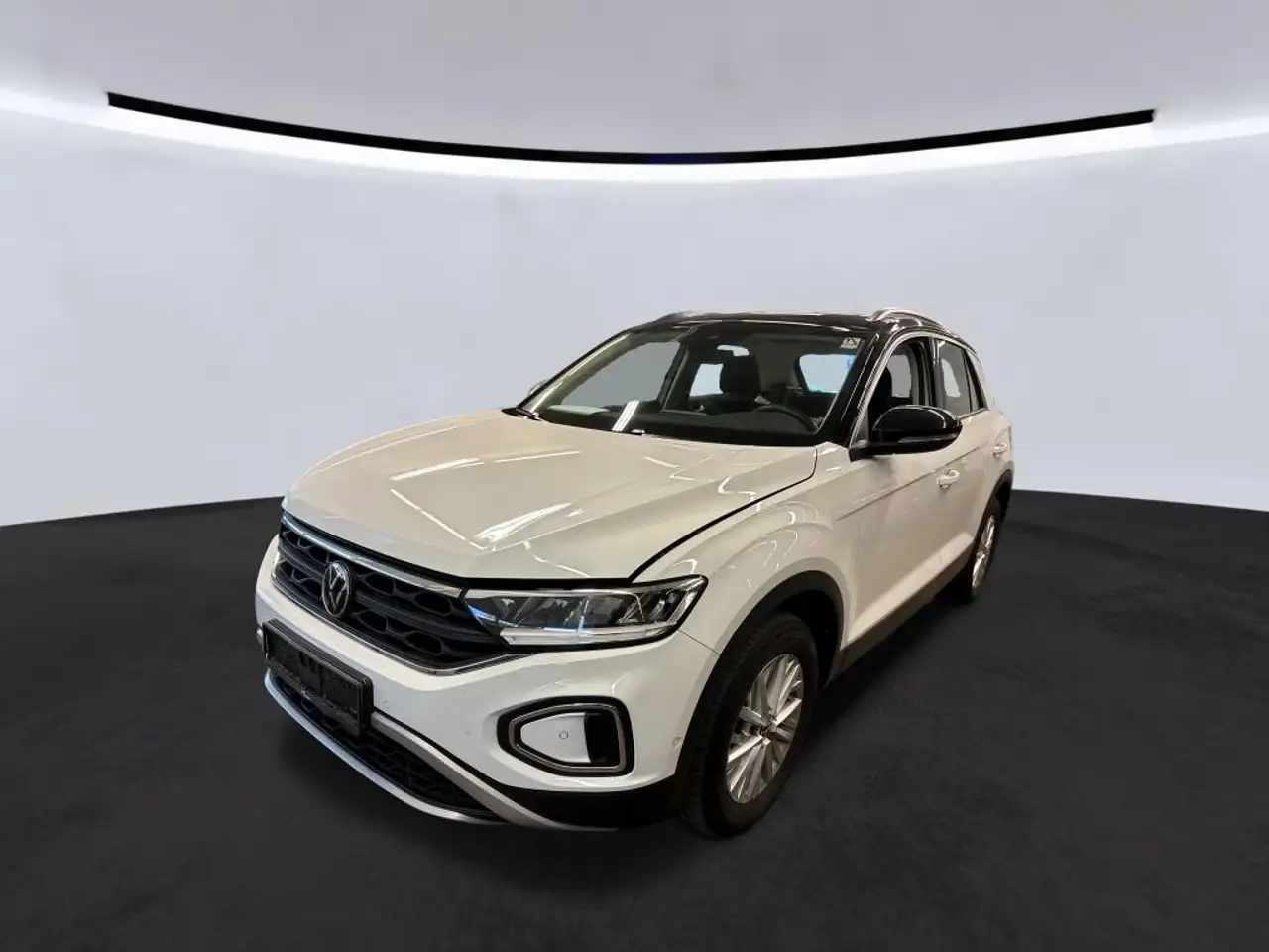 Volkswagen T-Roc Life 2.0 TDI DSG -PDC SHZ Rear View AHK LED Navi A — photo 1 of 3