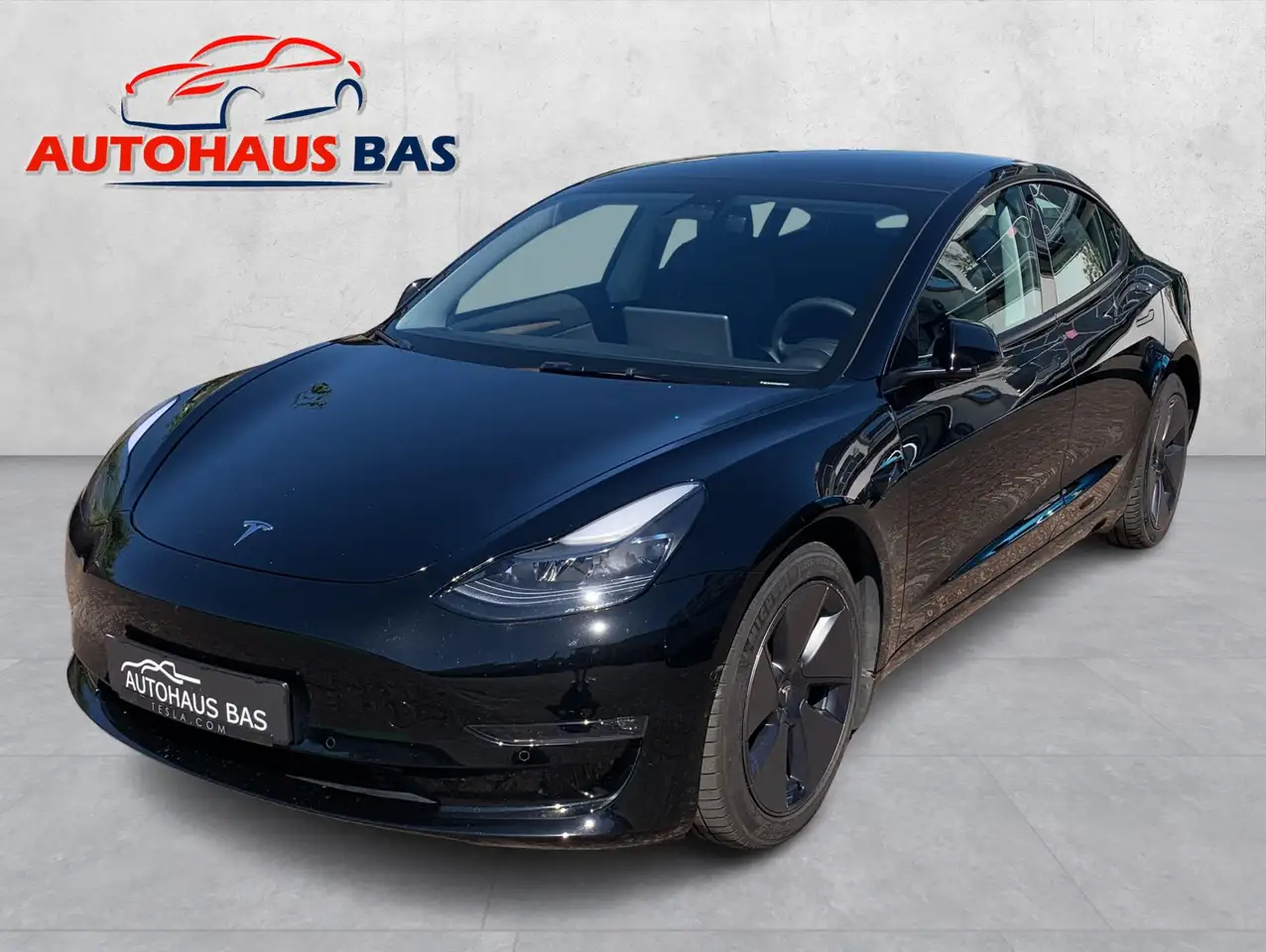 Tesla Model 3 Long Range AWD * Full self drive *1.Hand — photo 1 of 24