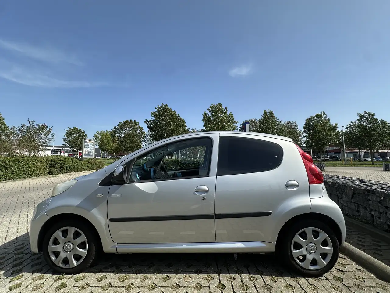 Peugeot 107 1.0 I CarPlay I Airco I Elek Ramen I APK 5-2027 — photo 1 of 11