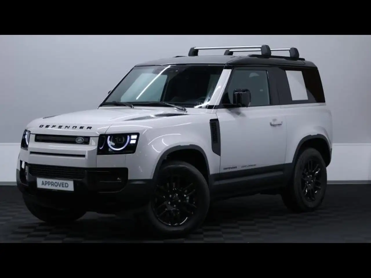 Land Rover Defender D200 S AWD Auto. — photo 1 of 15