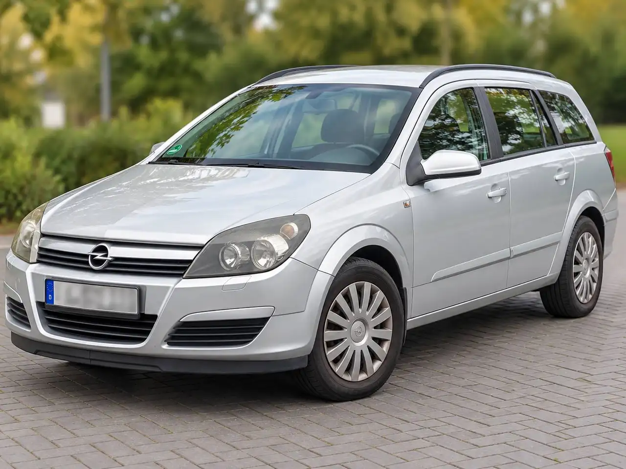 Opel Astra Astra 1.8 Caravan Automatik — photo 1 of 6