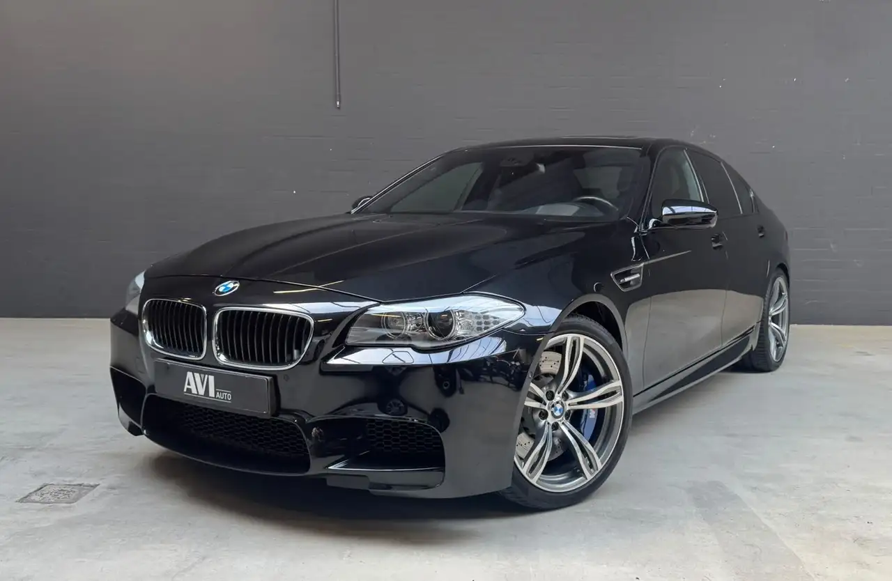 BMW M5 5-serie F10 V8 Sedan Akrapovic — photo 1 of 21
