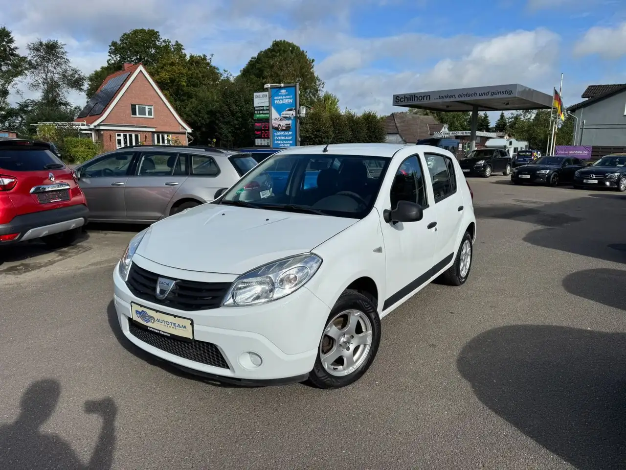 Dacia Sandero Ambiance HU+SERVICE NEU/ 1 HAND — photo 1 of 15