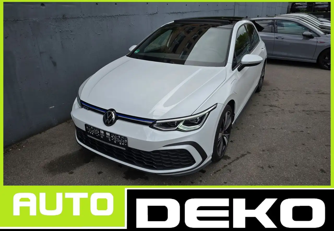 Volkswagen Golf 8 GTE DSG 1.4 eHybrid Pano/Virtual/Navi+/18 — photo 1 of 18