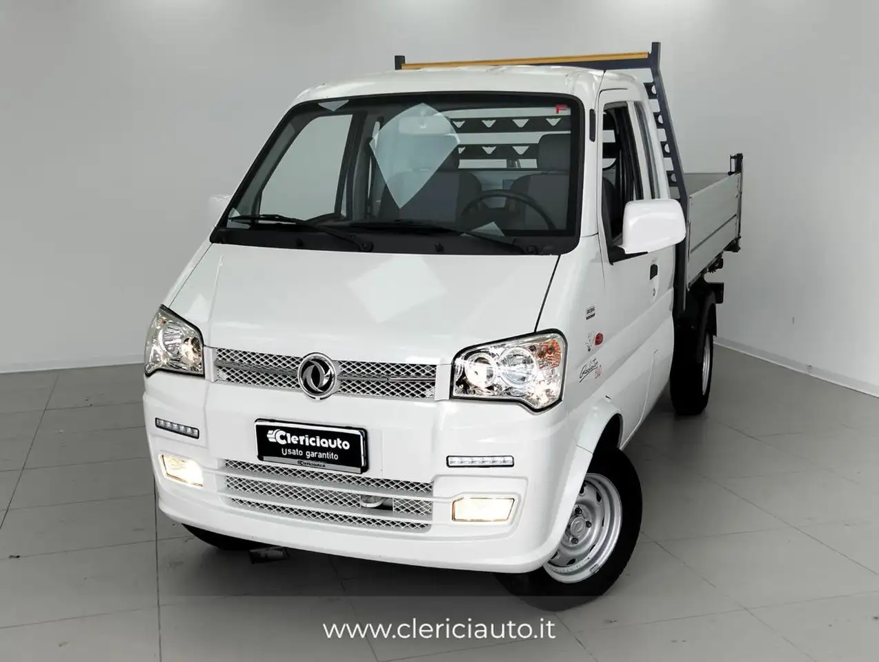Giotti Victoria Gladiator Evo 1.2 79cv pick up d.airbag E6 — photo 1 of 11