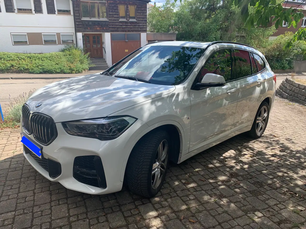 BMW X1 X1 sDrive18i Aut. M Sport — photo 1 of 15