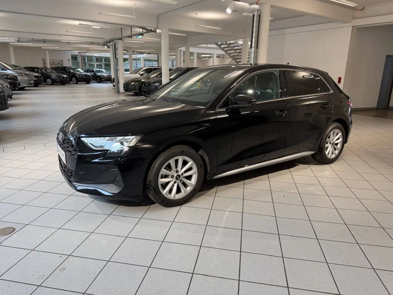 Audi A3 A3 SB 30 TFSI S-tronic — photo 1 of 23