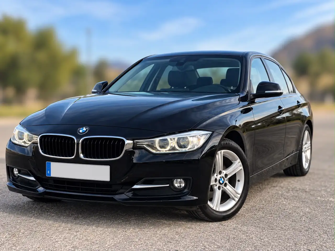 BMW 320 BMW 320d Sport 184 CV | Manual | 2013 — photo 1 of 19