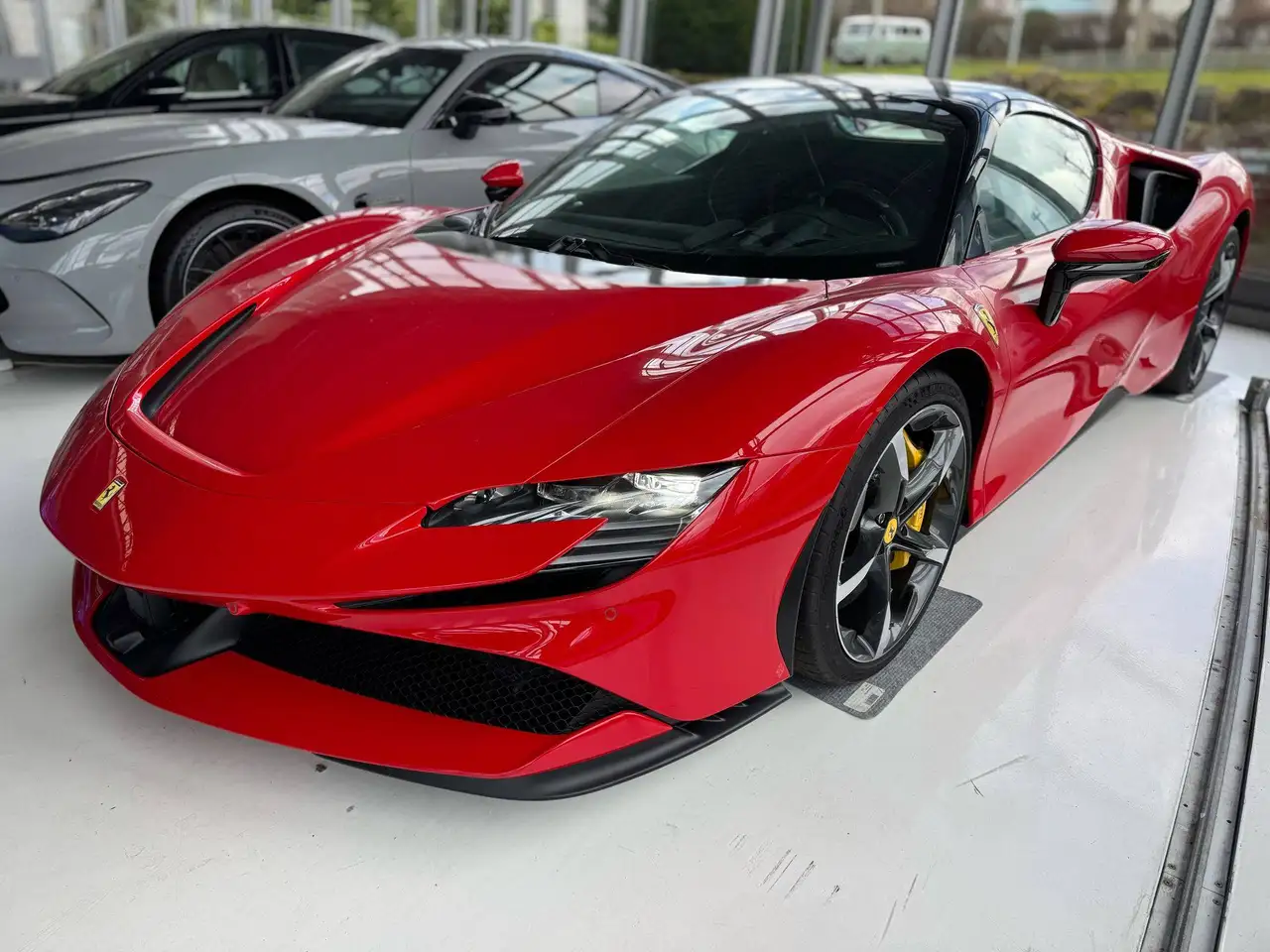 Ferrari SF90 Spider Carbon/Lift/RacingSeat/HUD — photo 1 of 15