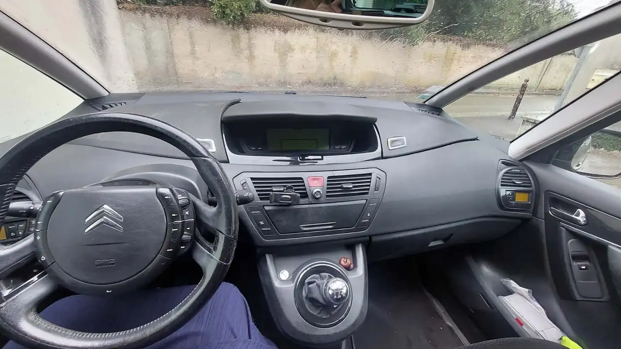 Citroen C4 Picasso HDi 110 FAP Airdream Exclusive — photo 1 of 4