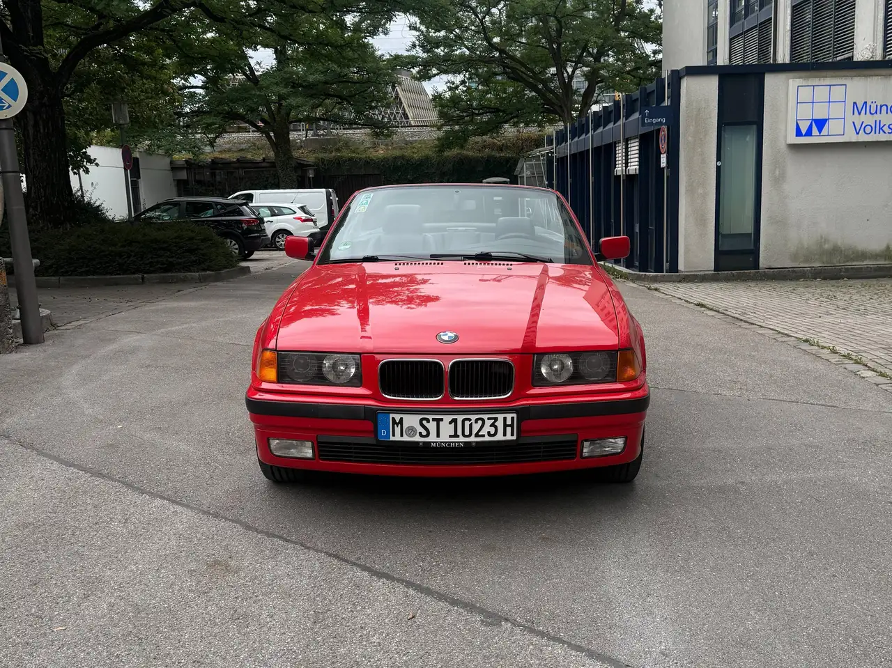 BMW 325 325i — photo 1 of 12