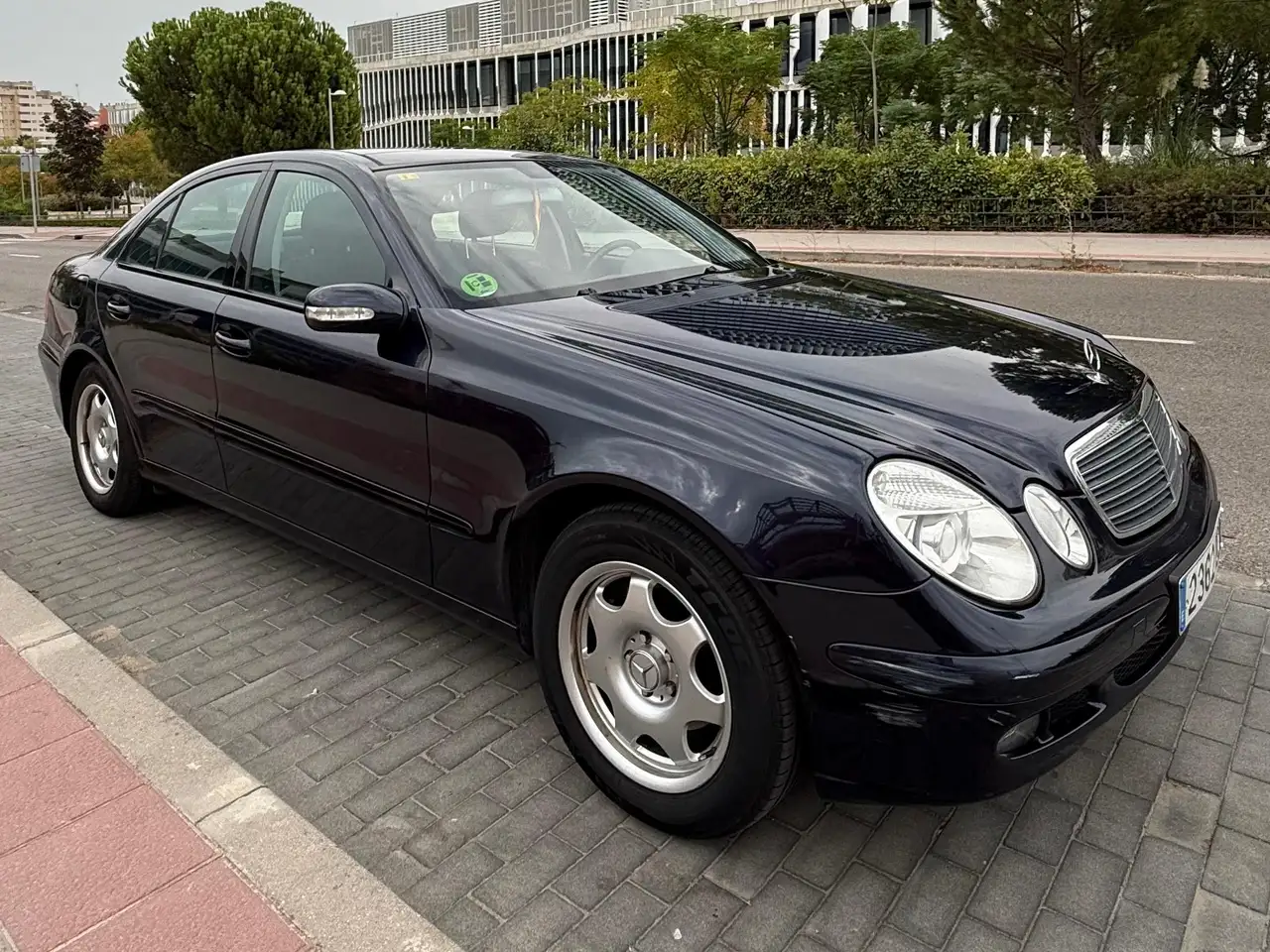 Mercedes-Benz E 200 E 200 K — photo 1 of 14