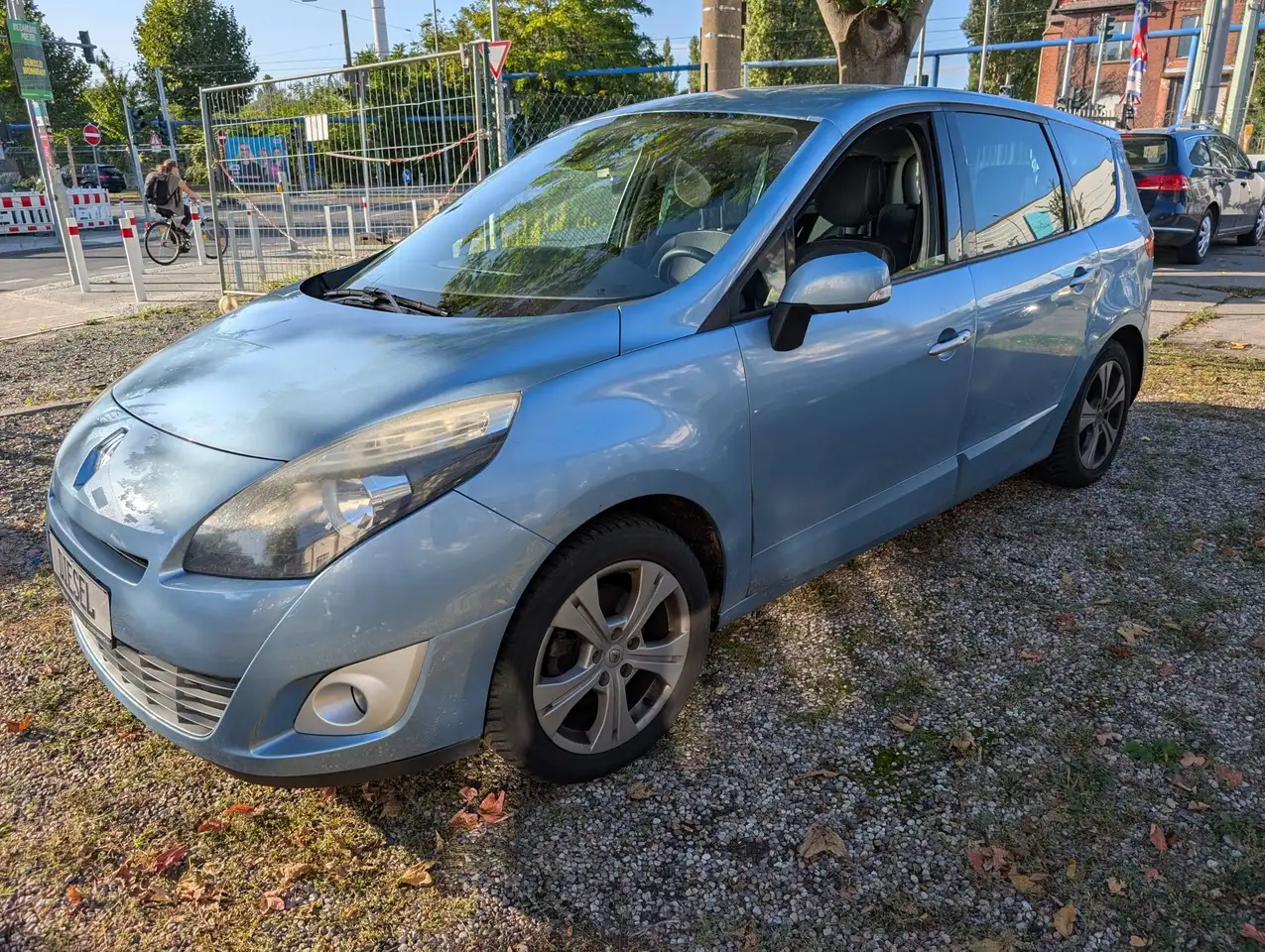 Renault Grand Scenic Scenic Diesel dCi 110 FAP Expression,7Sitze,TÜV06/27 — photo 1 of 24