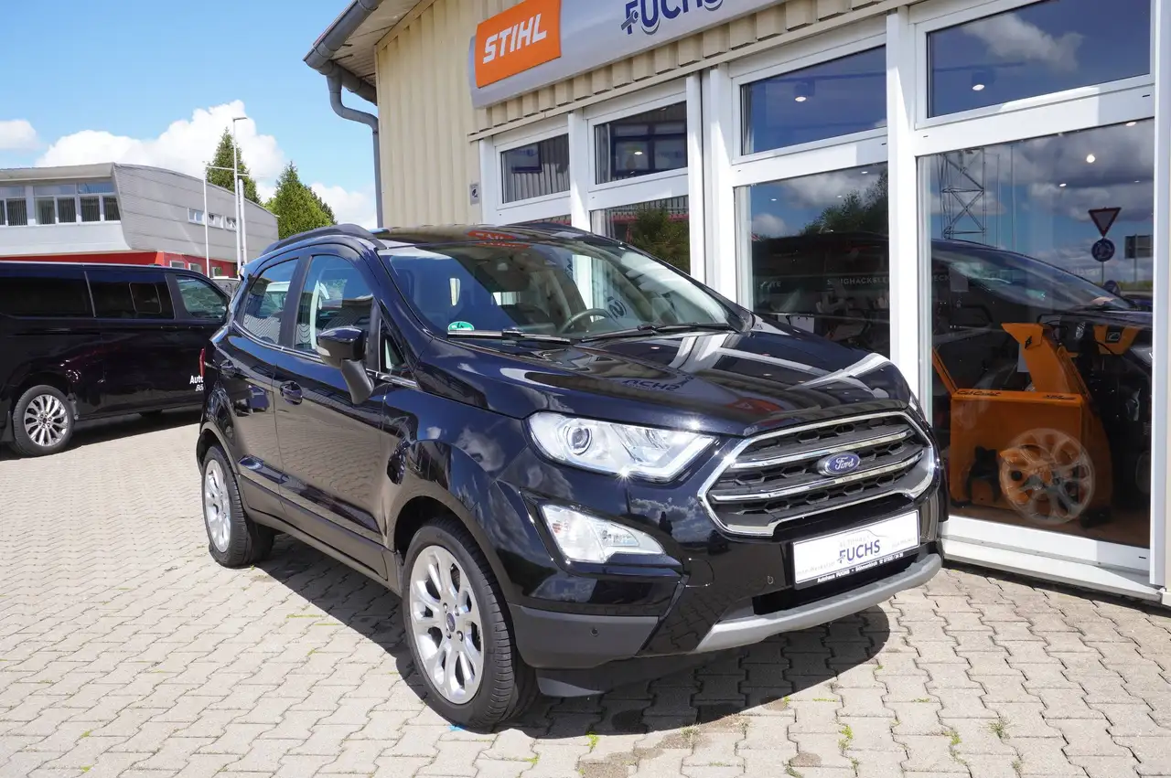 Ford EcoSport Titanium — photo 1 of 12