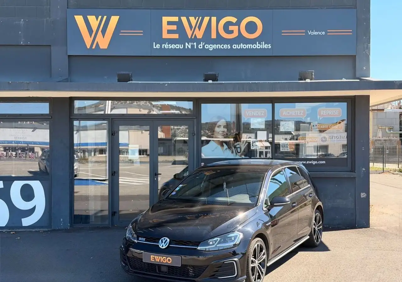 Volkswagen Golf GTE 204 Ch 1.4 TSI DSG BVA CARPLAY VIRTUAL COCKPIT — photo 1 of 30