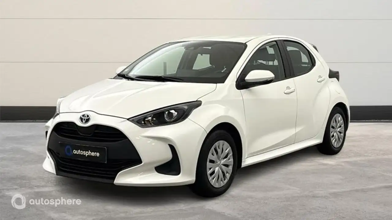 Toyota Yaris 116h Dynamic 5p MY22 — photo 1 of 20