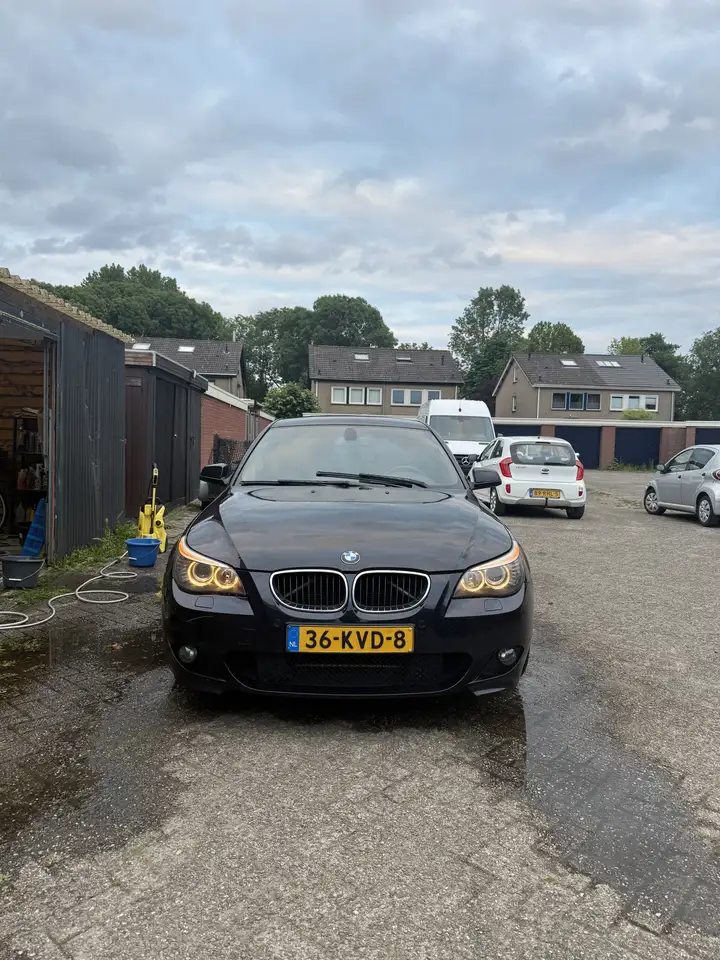 BMW 520 E60 | M Sport | Carbon Black | LCI — photo 1 of 15