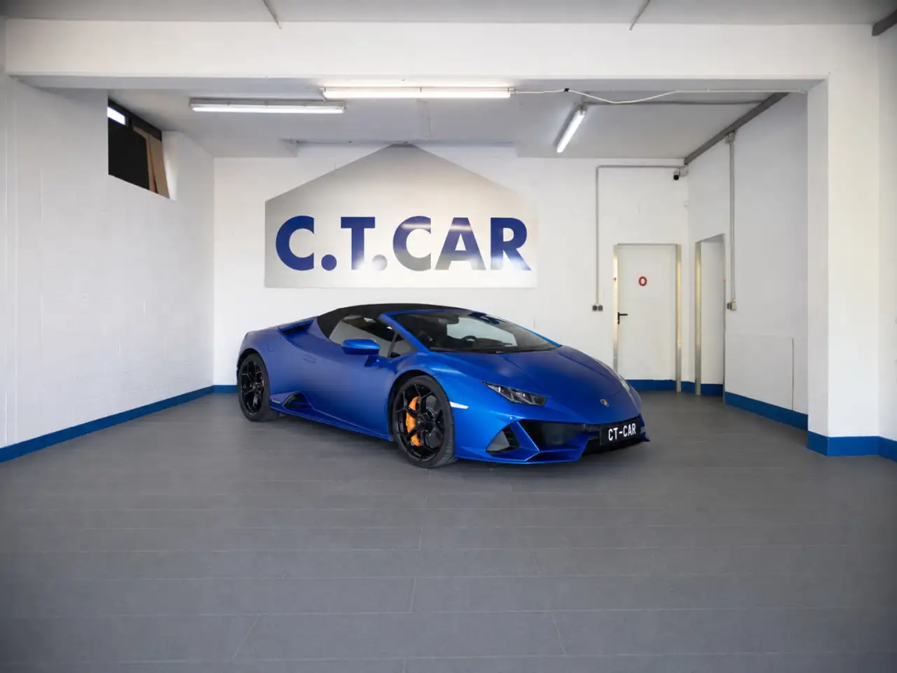 Lamborghini Huracán EVO Spyder Lifting System - VOLL — photo 1 of 23