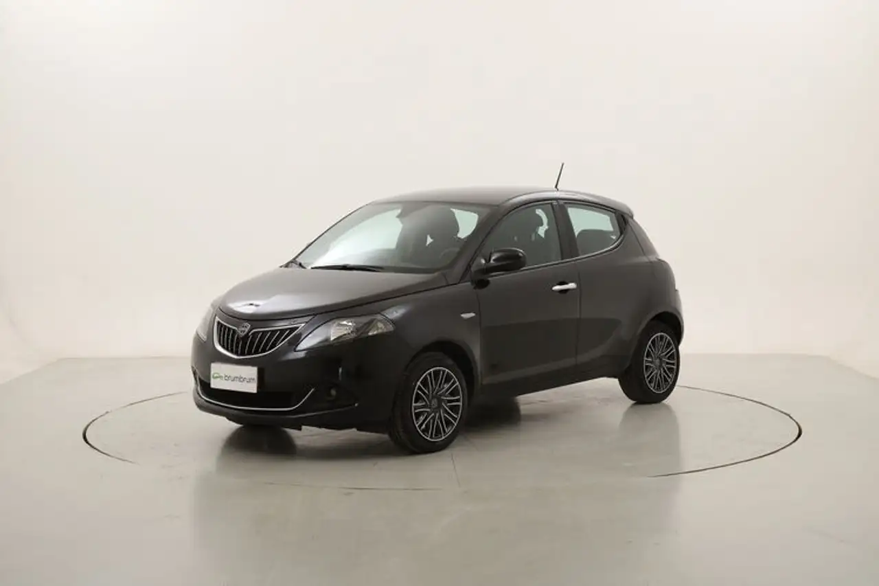 Lancia Ypsilon Hybrid Gold 1.0 Mild Hybrid 70CV — photo 1 of 15