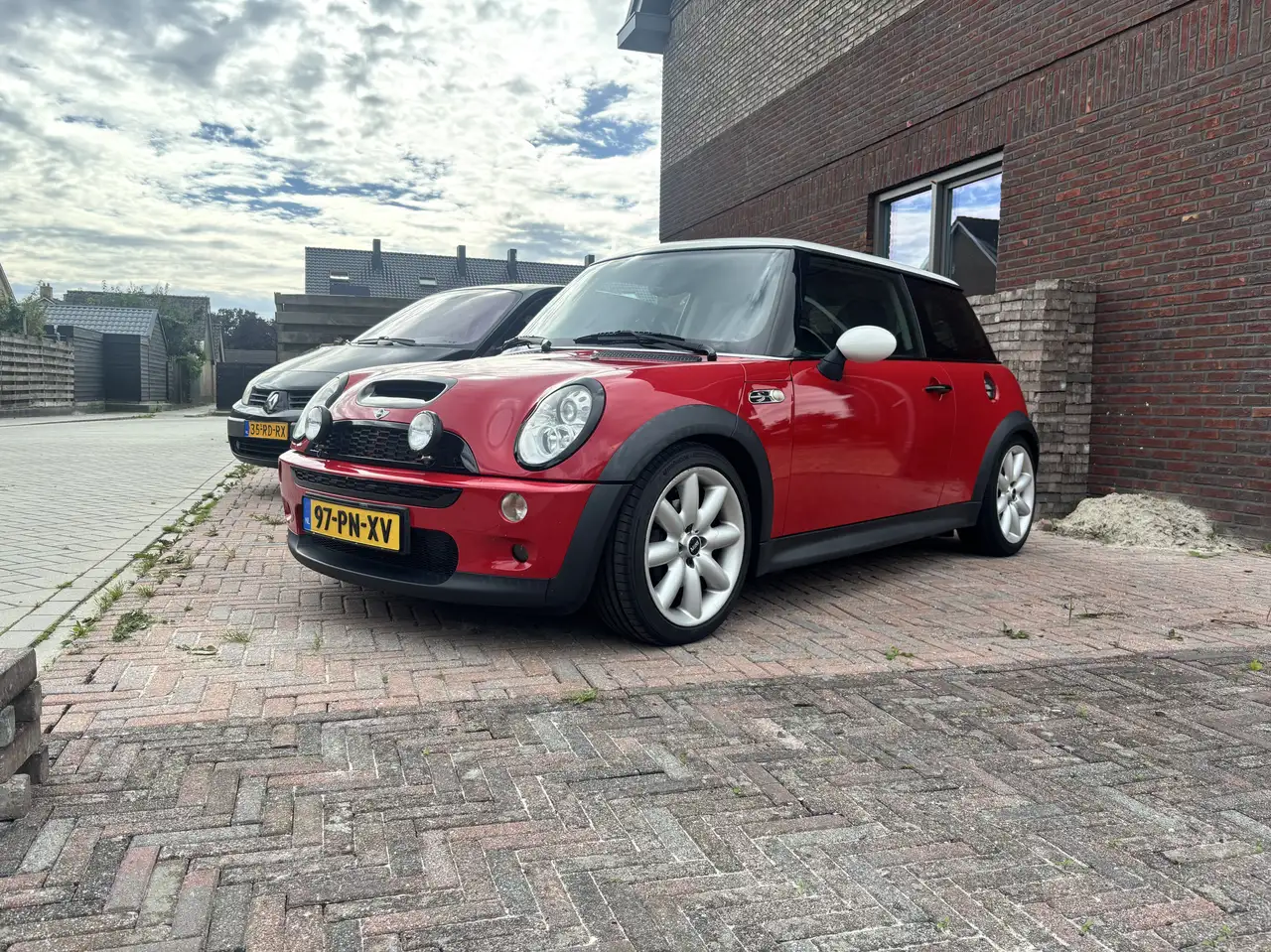 MINI Cooper S R53 1.6 Mini Cooper S — photo 1 of 12