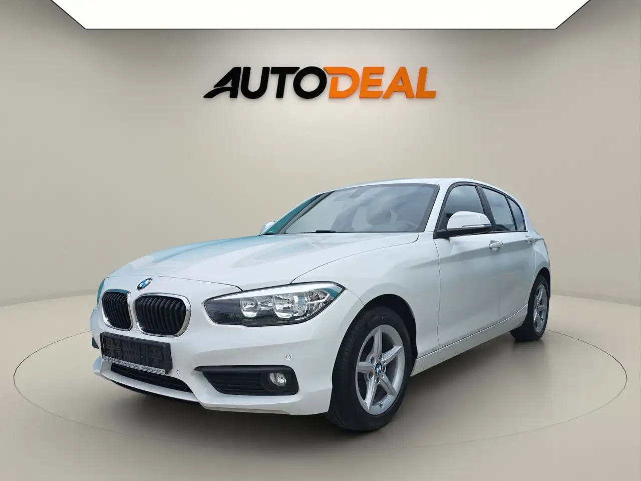 BMW 116 d Advantage*Navi*PDC*SHZ*Tempomat — photo 1 of 18