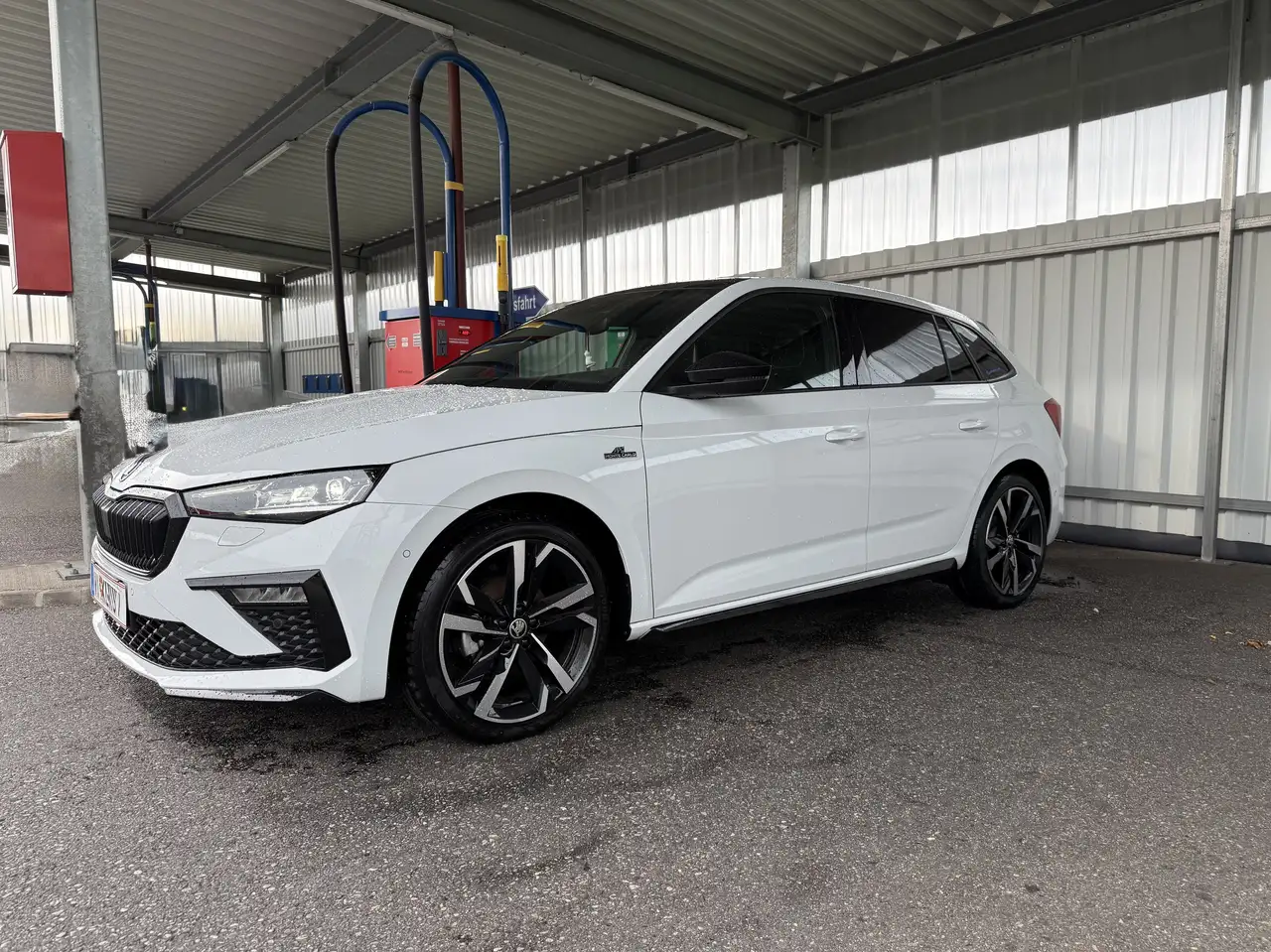 Skoda Scala 1,0 TSI Monte Carlo — photo 1 of 18
