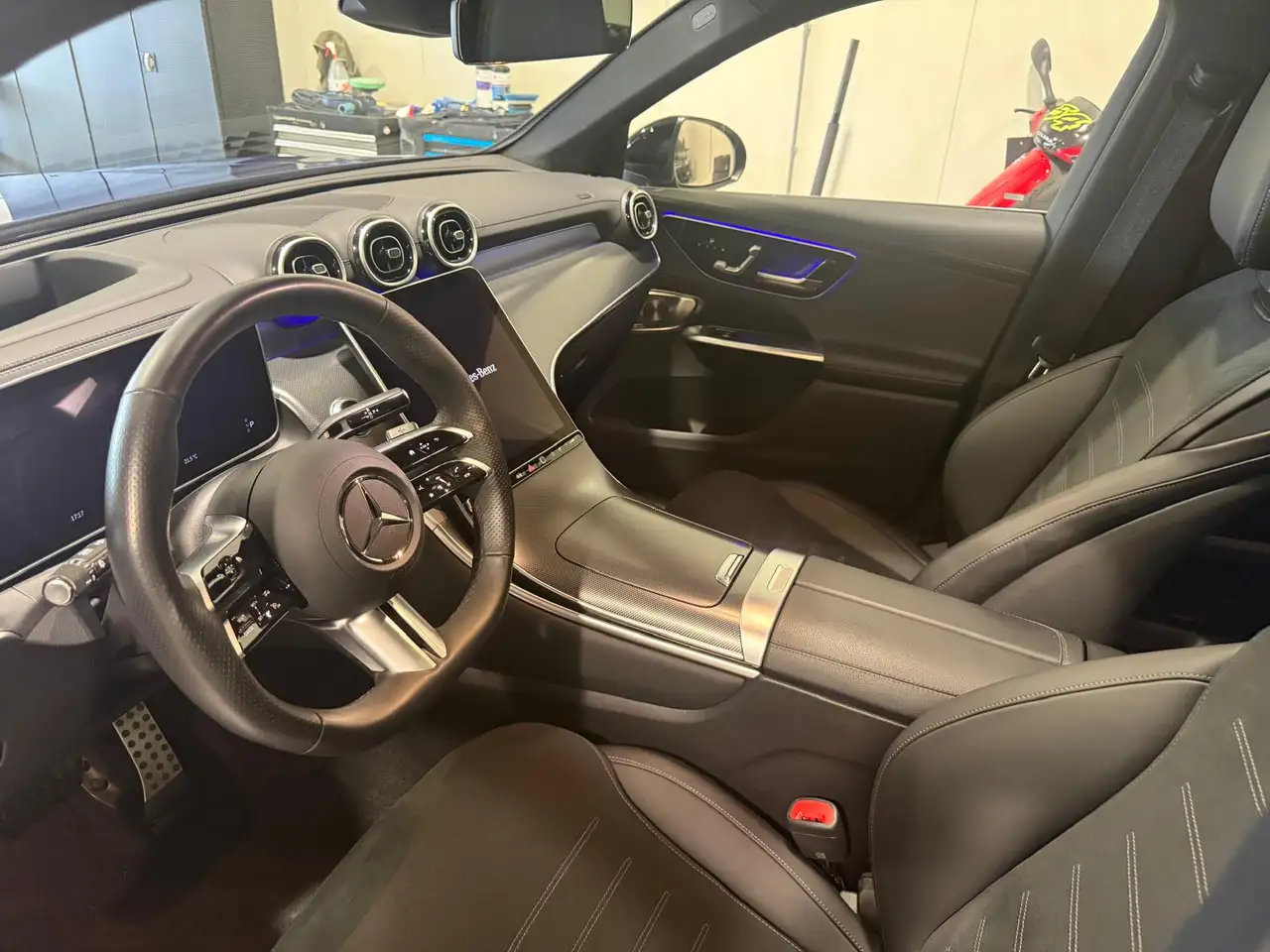 2023 Mercedes-Benz GLC 400 400e 4MATIC AMG Line | Pano | 360 | Burmester | Sf, photograph 3