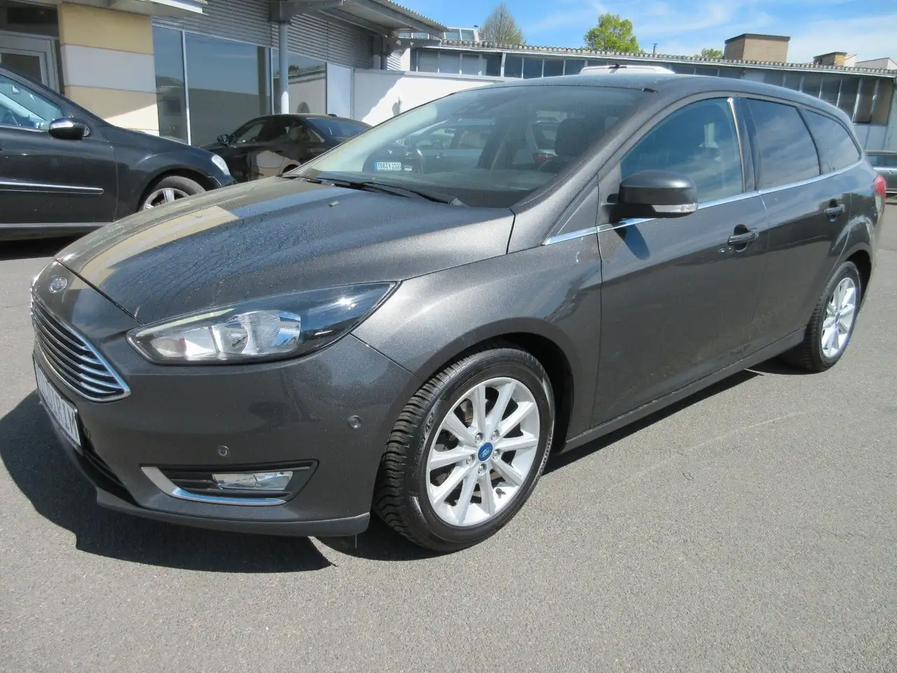 Ford Focus Turnier Titanium **2.HAND** — photo 1 of 24