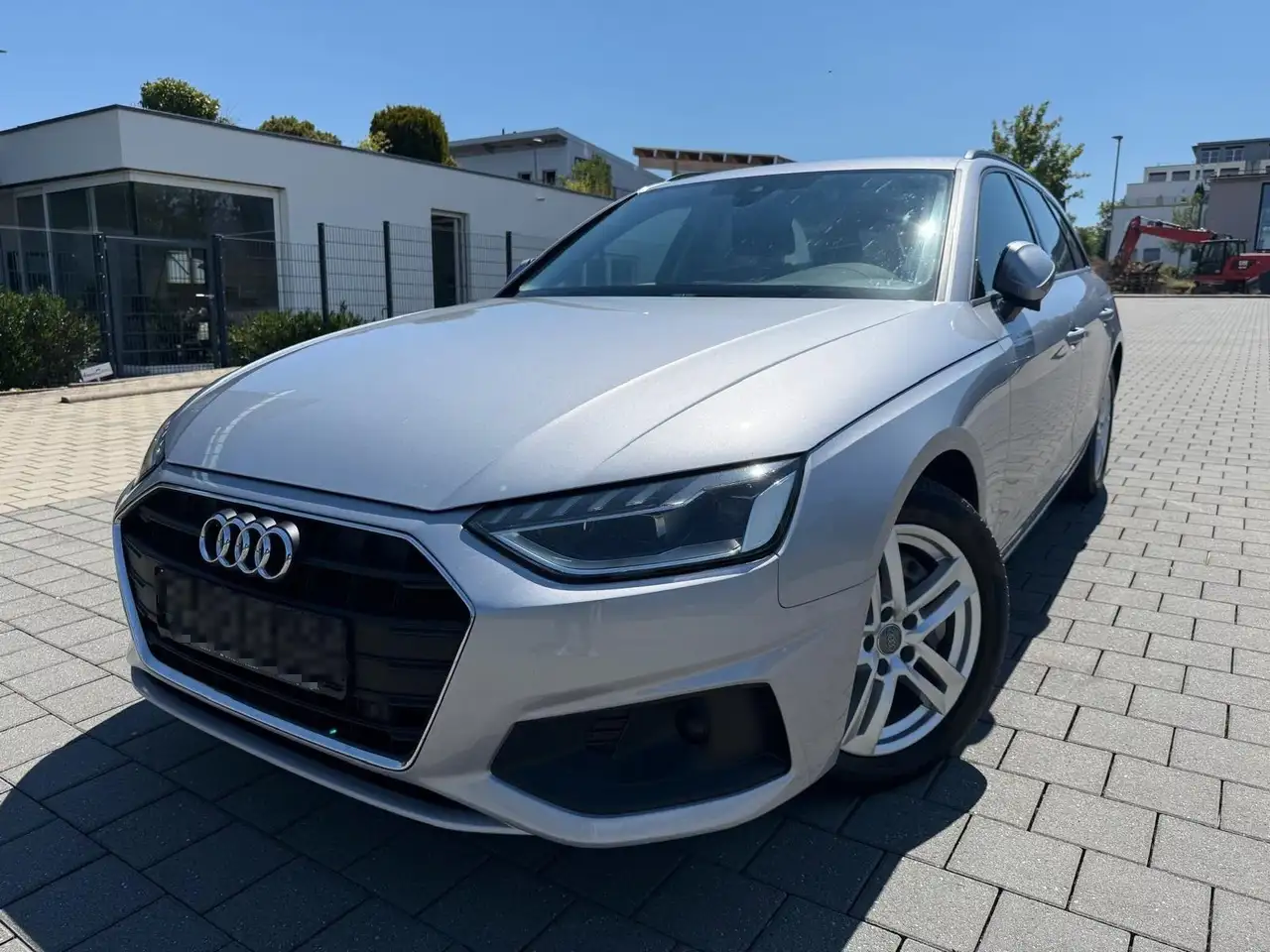 Audi A4 Avant 2.0 TDI 190 Clean Diesel S Line Multitronic — photo 1 of 18