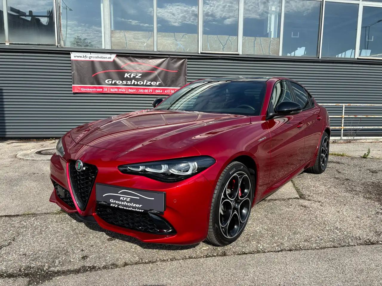 Alfa Romeo Giulia Veloce 2.0 280 AT8 Q4 — photo 1 of 40