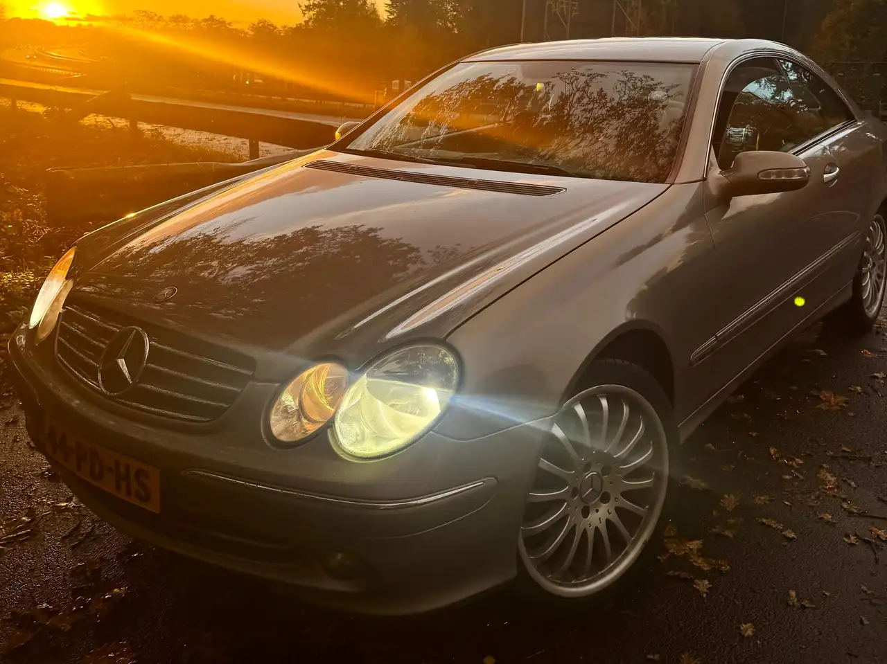 Mercedes-Benz CLK 200 CLK 200 K. Avantgarde — photo 1 of 3