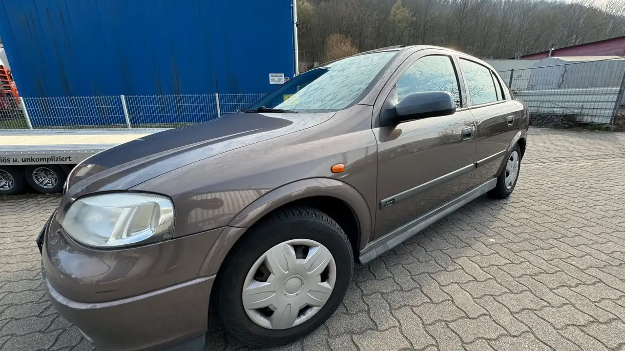 Opel Astra 1,2 a1.Hd Scheckh.SD!noTÜV!Selten! OldYFP!! — photo 1 of 15